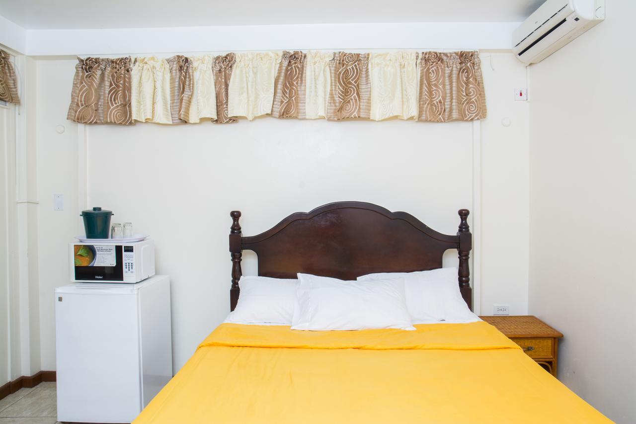 Windjammer International Cuisine & Comfort Inn Джорджтаун Экстерьер фото